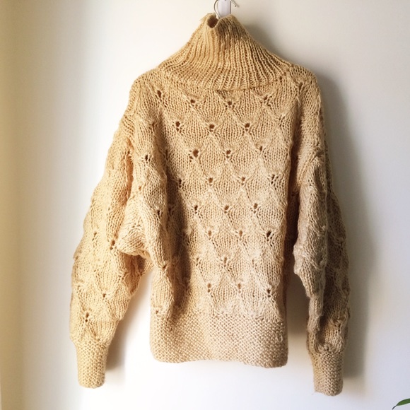 Chunky knit golden tan turtleneck - Picture 3 of 8